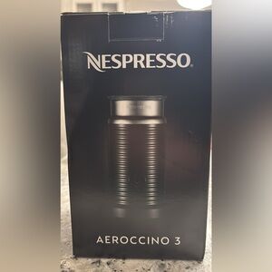 Nespresso Aeroccino 3 Milk Frother. New in box